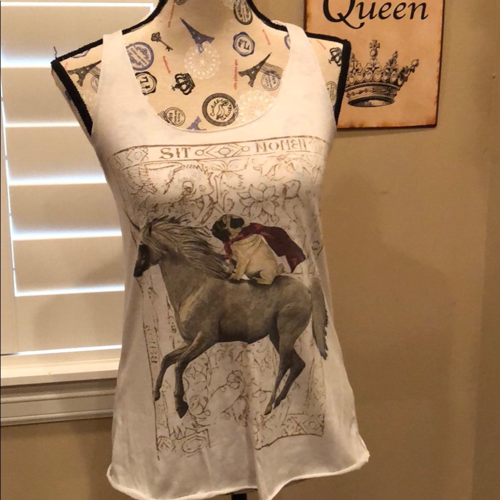 Top size small.